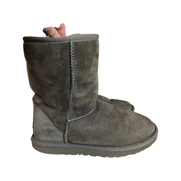 UGG Womens Classic Short II - Picture 6 of 9